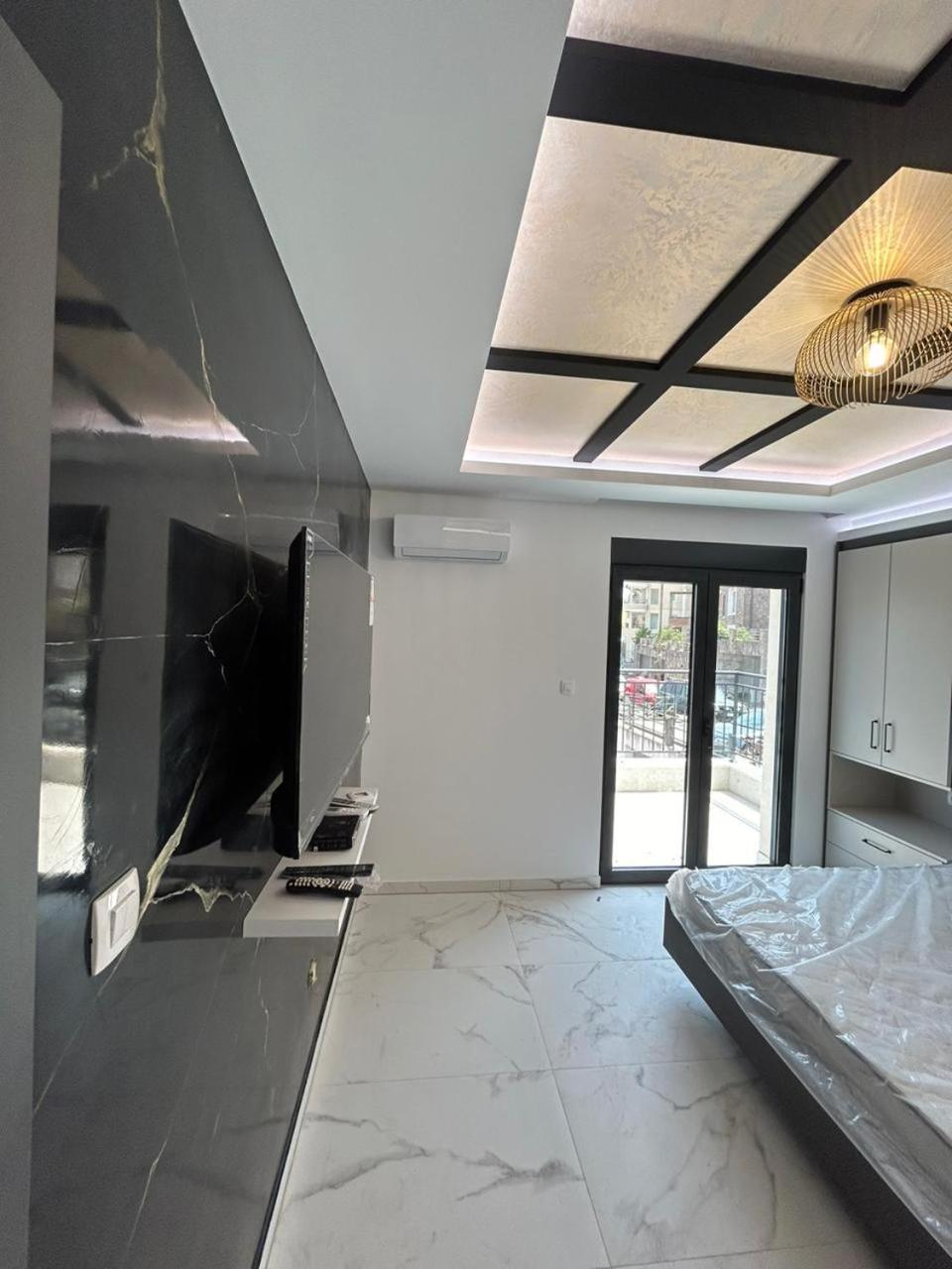 Merlin Prestige Apartments Будва Екстериор снимка