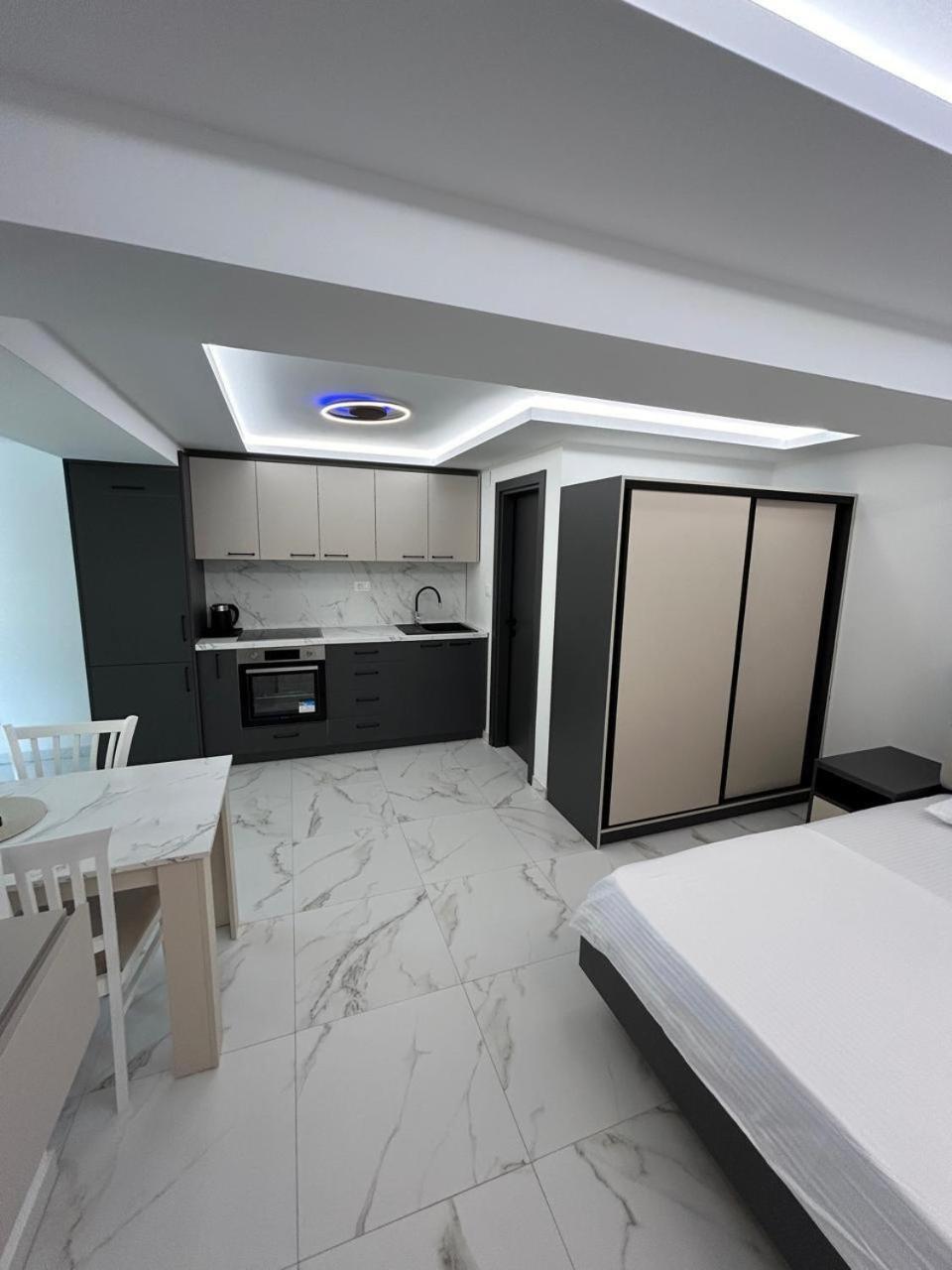 Merlin Prestige Apartments Будва Екстериор снимка