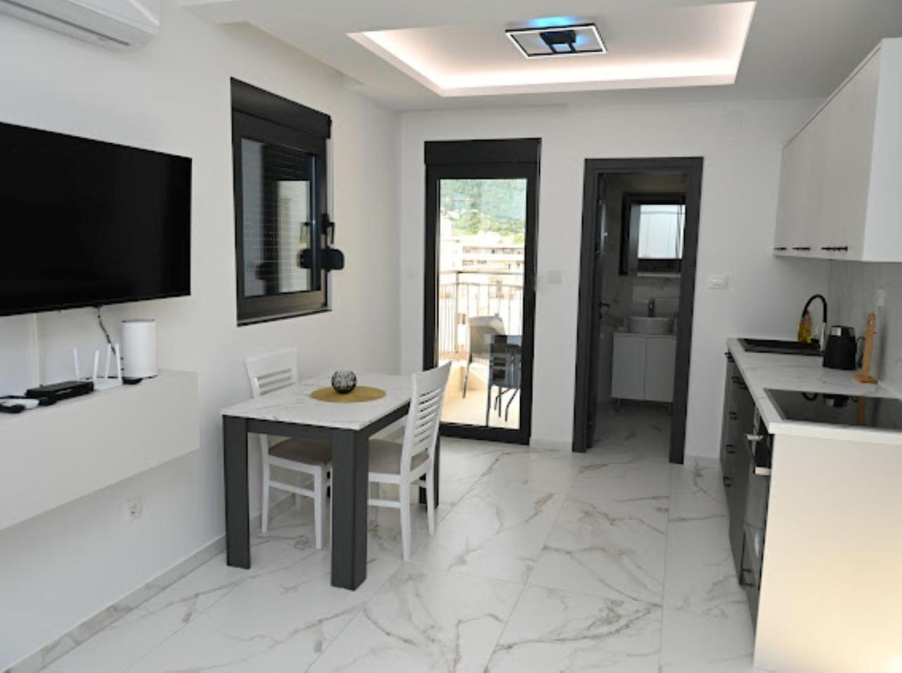 Merlin Prestige Apartments Будва Екстериор снимка